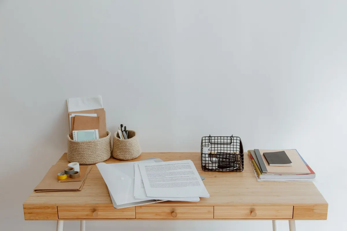 The Five-Minute Shutdown Routine: Clear Your Desk and Your Head